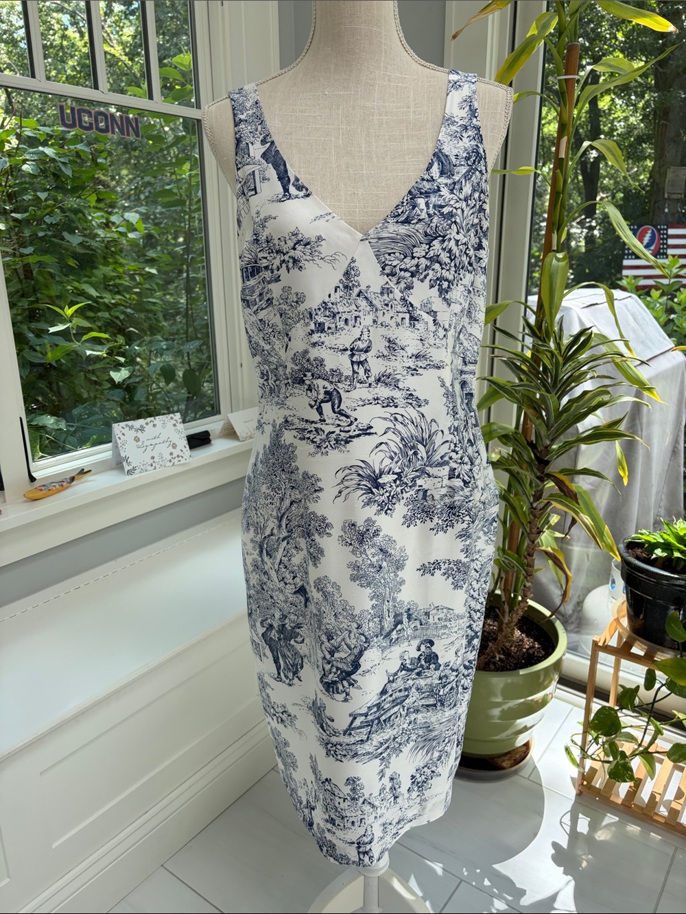 100% Silk Sleeveless White and Navy Toile Print Midi Dress